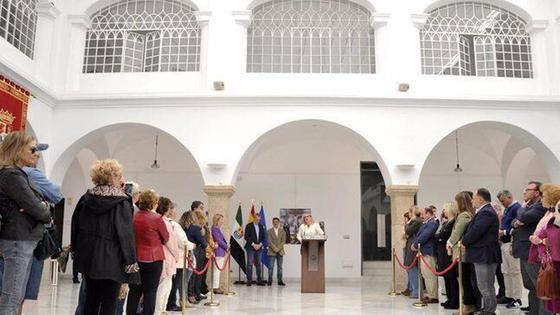 'La Luz del Divino' en el Parlamento Regional