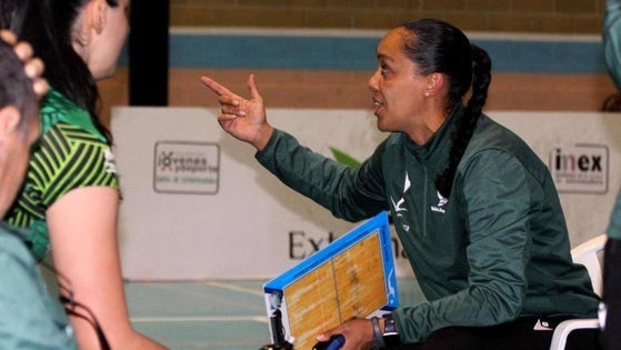 Lima: «Hace once años que subimos a la élite y todo cambia, menos la pasión por el voleibol en Arroyo»