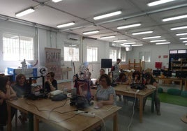 Las alumnas de Brozas de ConectadAs Extremadura participan en una sesión de Impresión 3D en el Circular FAB