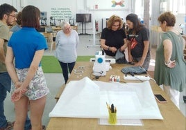 Finaliza el taller de bordado digital