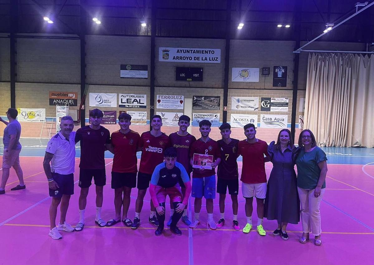 Imagen secundaria 1 - Primer y segundo clasificados en la categoría juvenil-cadete.