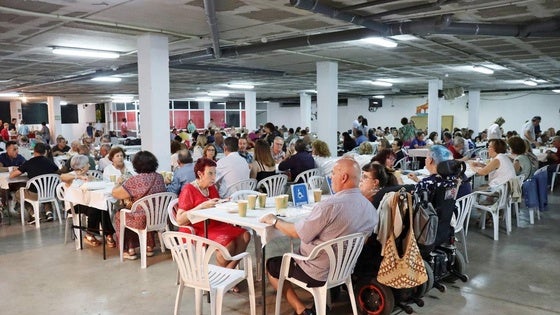 Las tapas de frite de toro volvieron a reunir a una gran cantidad de personas