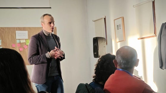 Carlos Caro, alcalde de Arroyo de la Luz, clausura la Jornada de Lanzamiento de Territorios de Aprendizaje de Sierra de San Pedro y Monfragüe: 'Workshop'