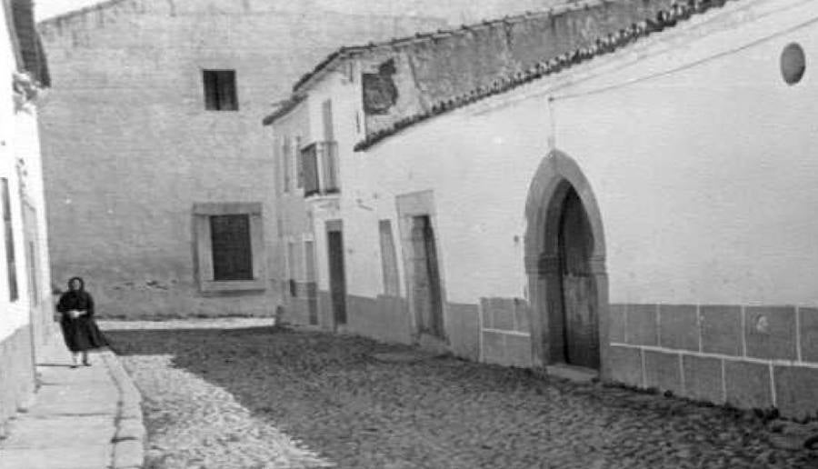 Un recorrido nocturno por la Villa de Arroyo