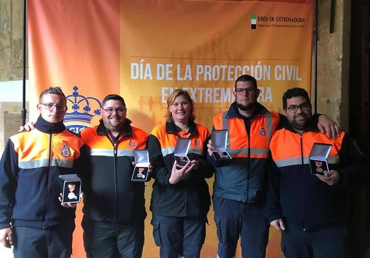 Protección Civil de Calamonte recibe la Medalla de Oro al Mérito de Protección Civil