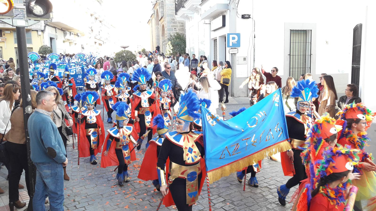 Cinco comparsas participaron en el concurso de este año y 'Las Salamandras' se alzó con el primer premio