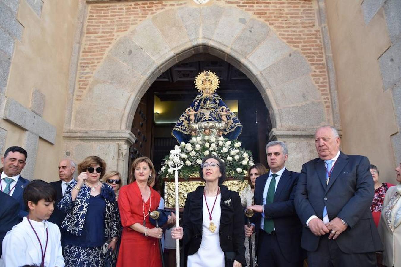 El sol reinante durante los días de feria echó a los campanarienses a la calle para disfrutar de esta cita festiva en honor a la Virgen de Piedraescrita, que salió en procesión el día 30