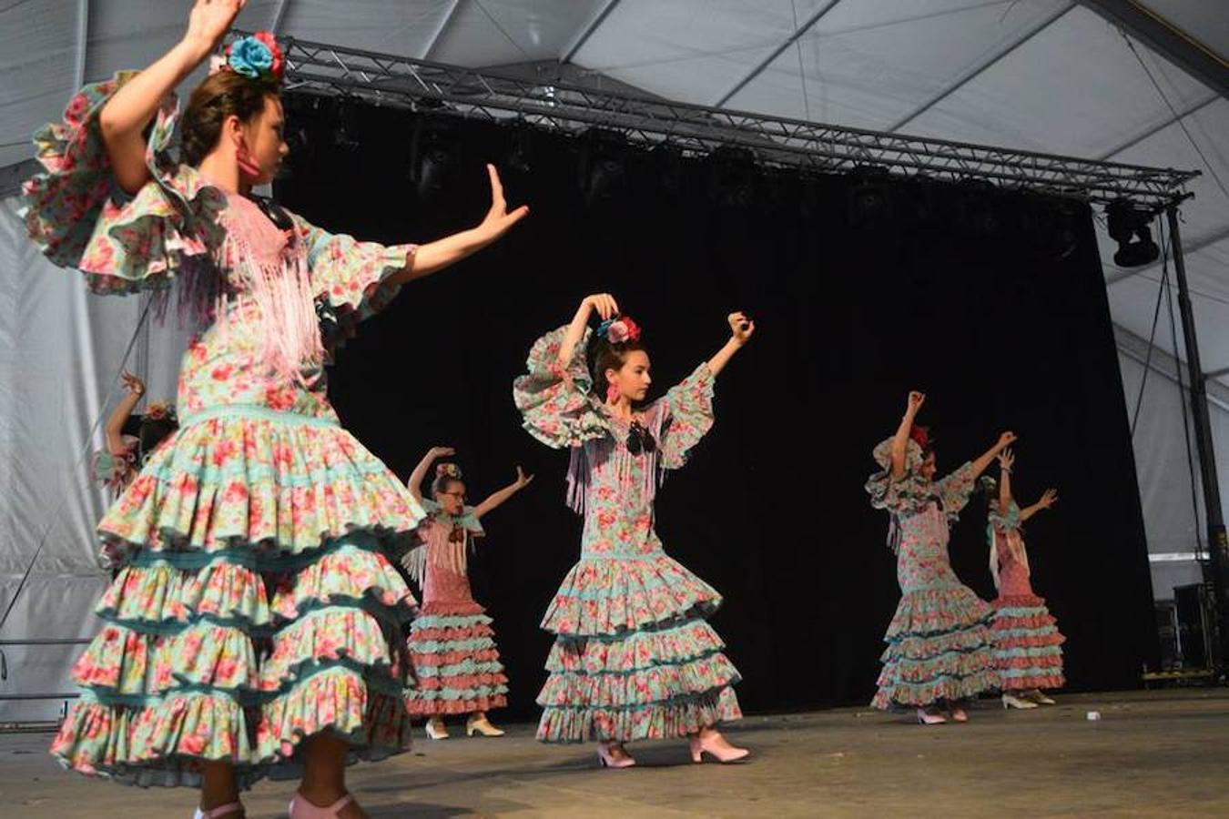 El sol reinante durante los días de feria echó a los campanarienses a la calle para disfrutar de esta cita festiva en honor a la Virgen de Piedraescrita, que salió en procesión el día 30