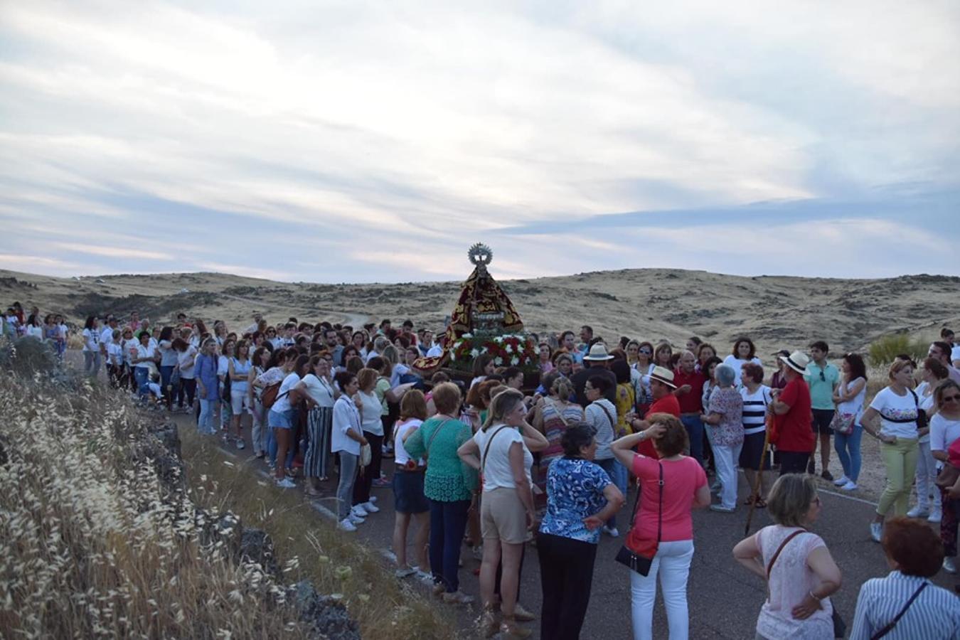 El pueblo de Campanario despidió a su Patrona, que tras 37 días en la parroquia, regresó el domingo 2 de junio a su ermita FOTOS: A. C.