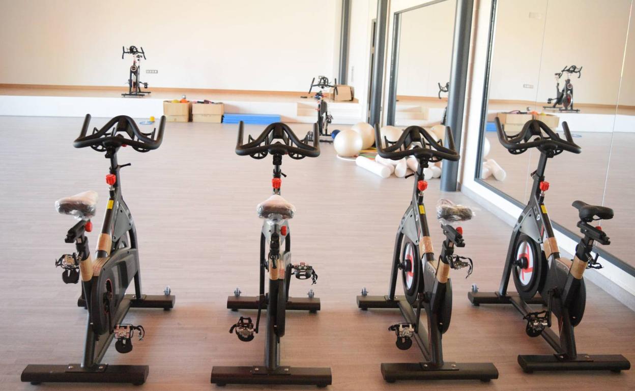 Nuevas bicicletas de spinning del gimnasio de Campanario. 