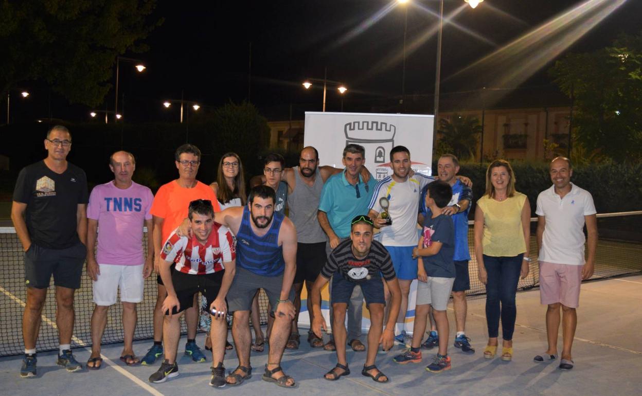Participantes en el torneo de tenis. 
