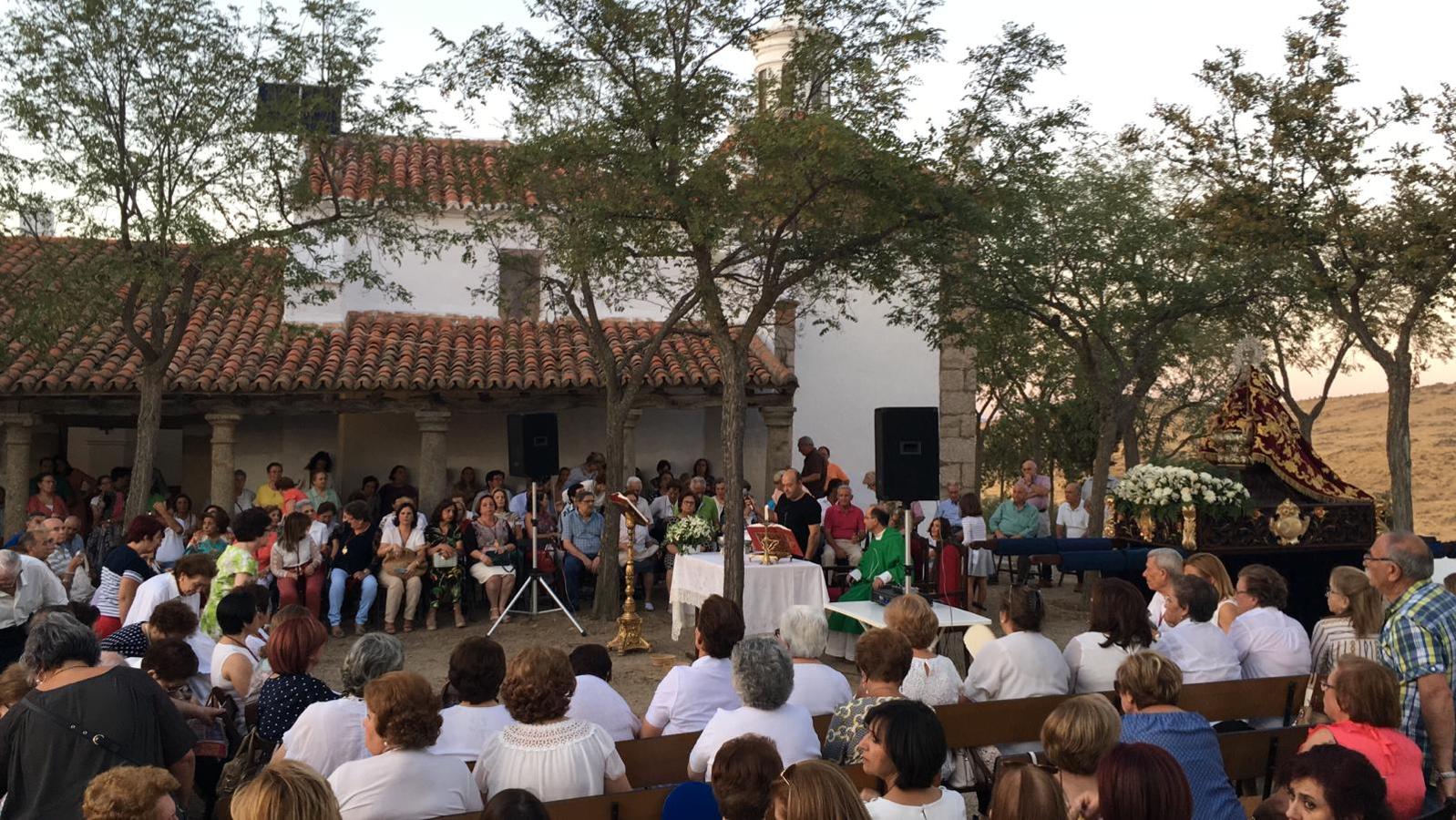 Celebración del 64 aniversario de la Coronación de la Virgen.