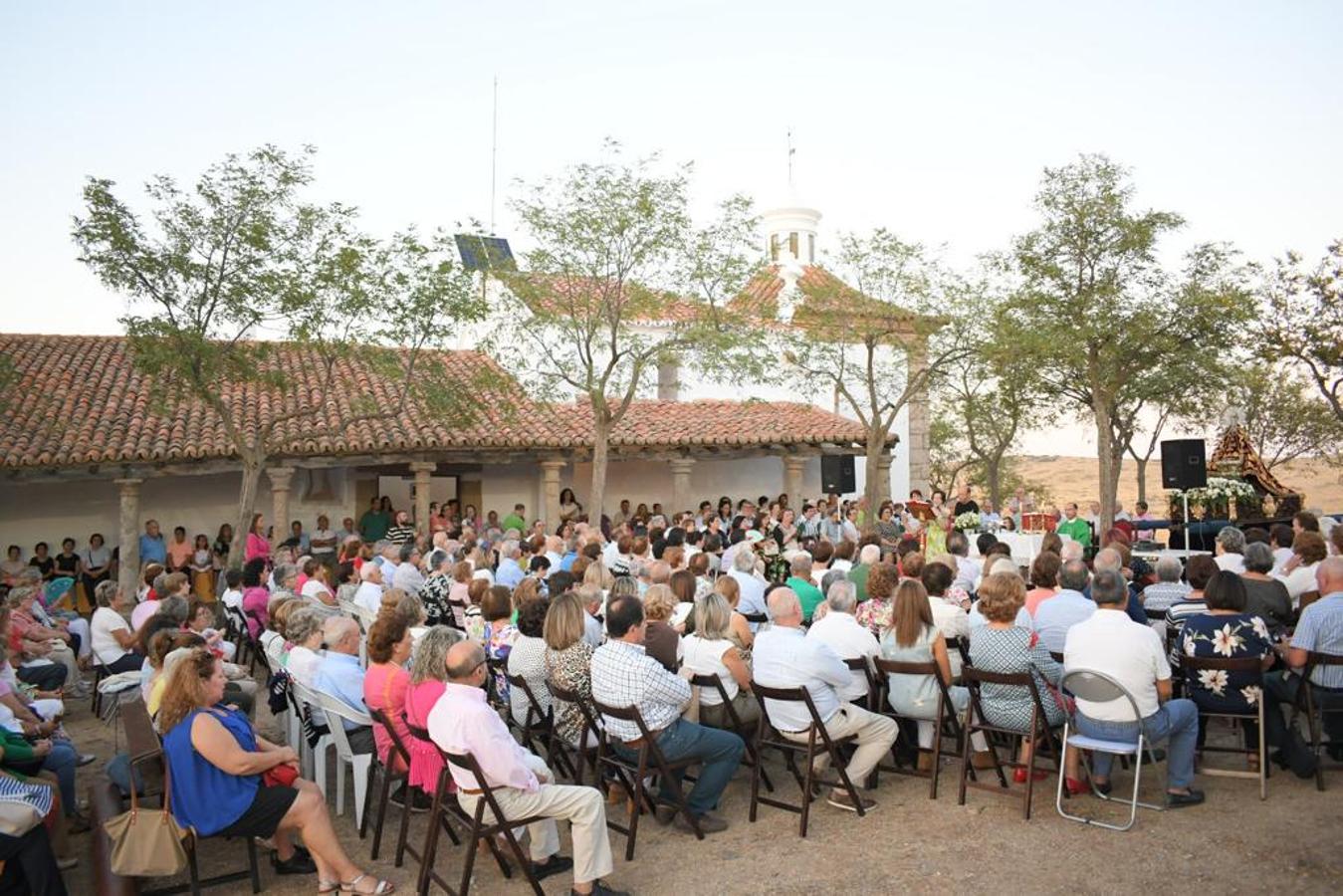Celebración del 64 aniversario de la Coronación de la Virgen.