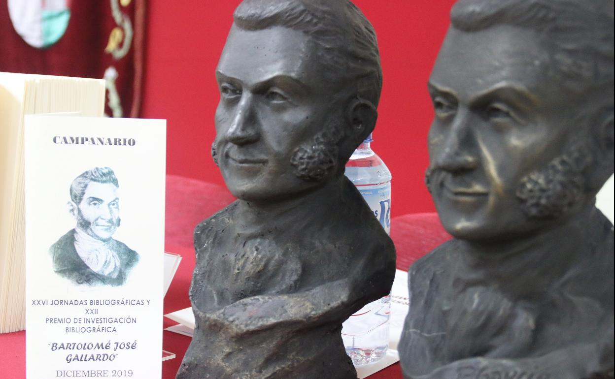 Busto que se entrega a los ganadores de cada edición. 