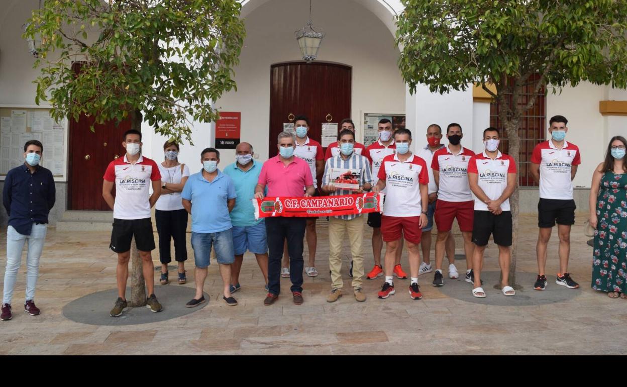 El club rojillo ha recibido ya una treintena de propuestas para el concurso del nuevo escudo