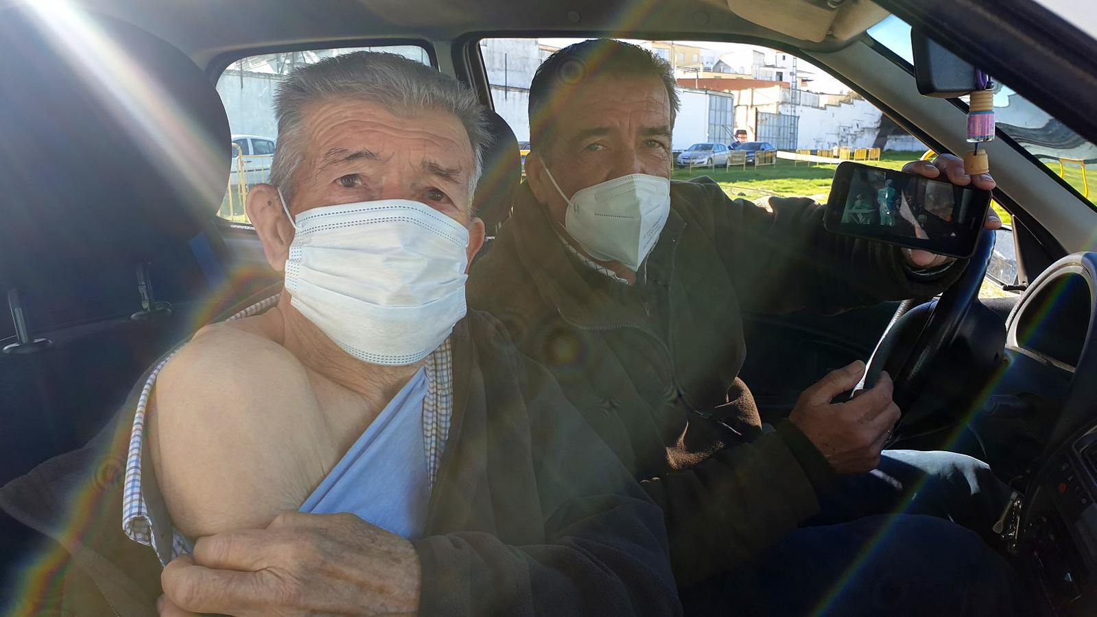Una tanda de 66 mayores de 80 años ya han recibido la primera vacuna contra la covid. 