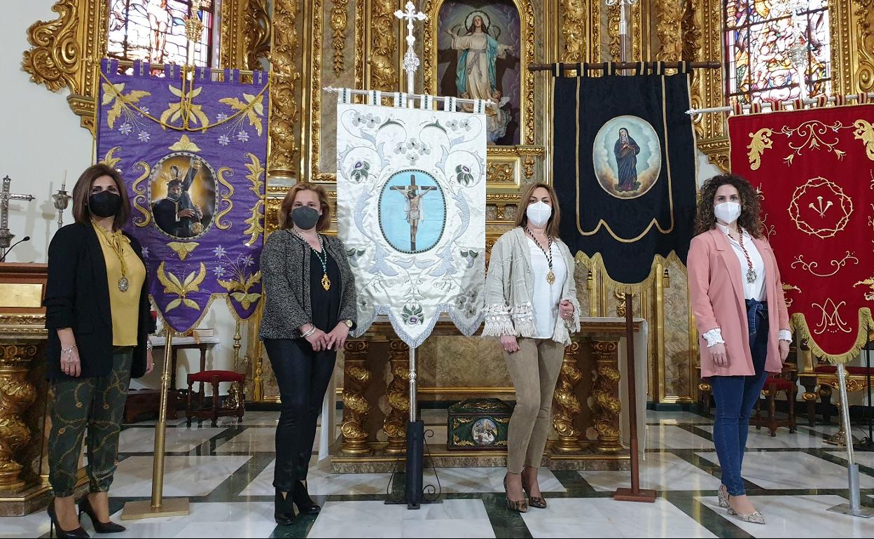 Representantes de las hermandades de Campanario. 