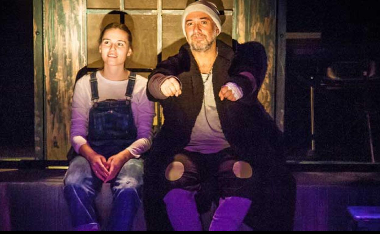 Una de las escenas de la obra 'Lo que queda de nosotros'.