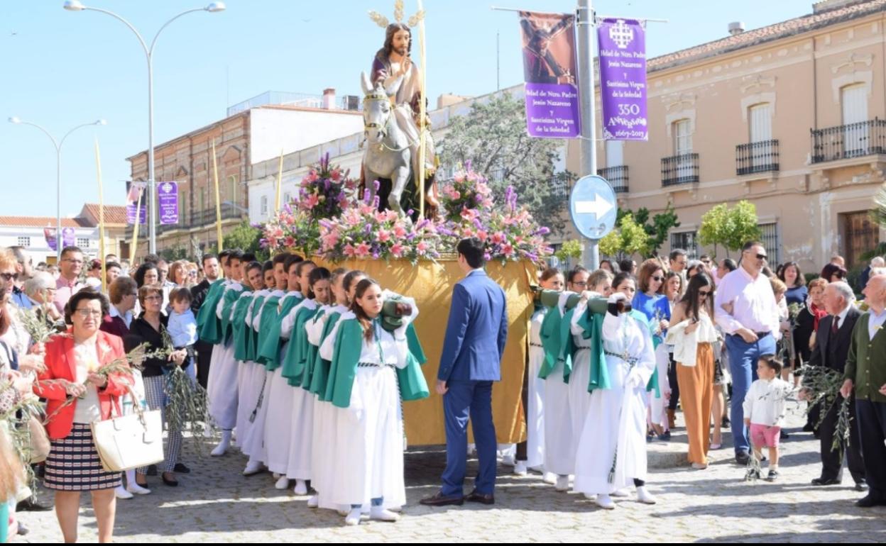 Queda prohibido aparcar en las calles por donde pasarán las procesiones
