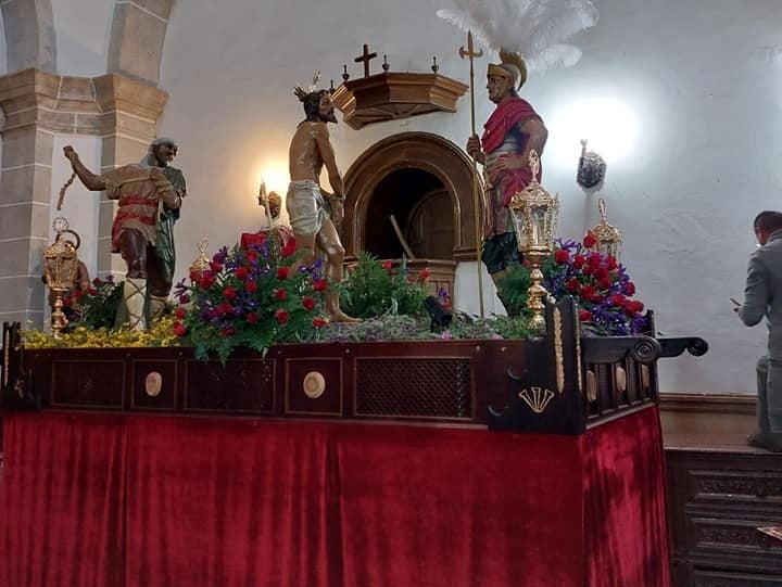 El paso de Jesús Cautivo está listo para procesionar. 
