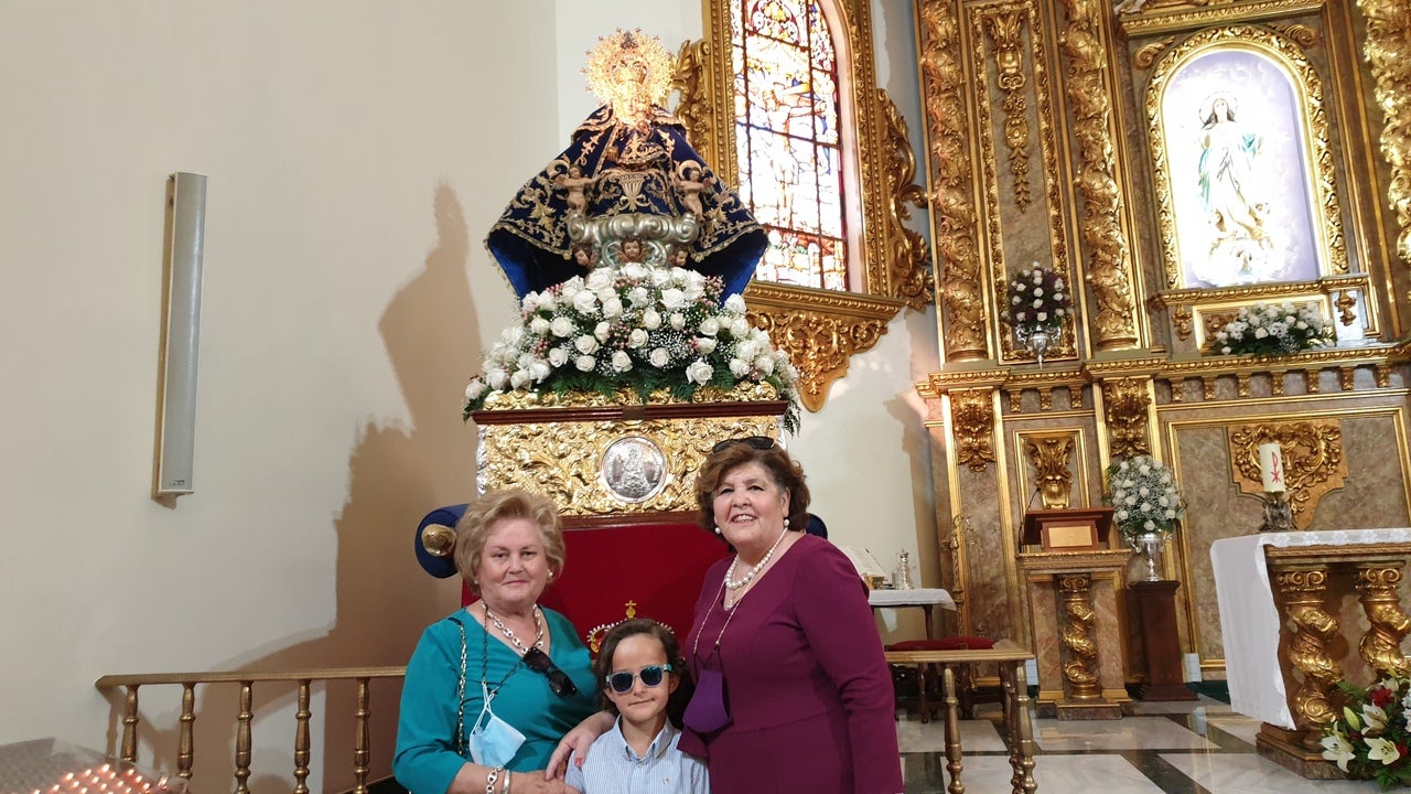 Los campanarienses acompañaron a la Virgen de Piedraescrita en la eucaristía y posterior procesión. 