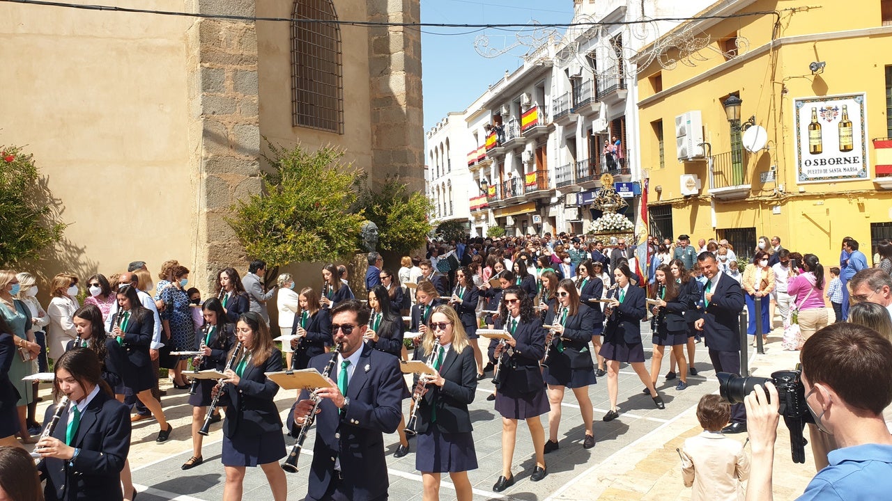 Los campanarienses acompañaron a la Virgen de Piedraescrita en la eucaristía y posterior procesión. 