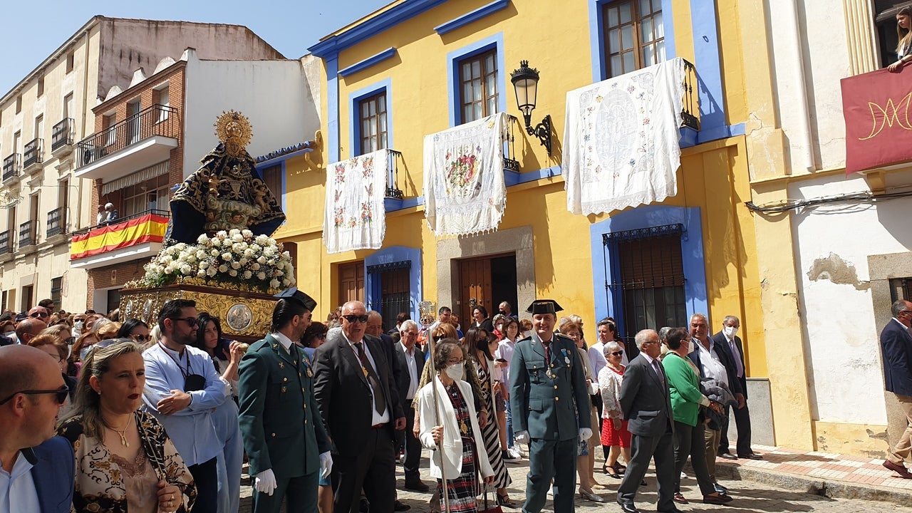 Los campanarienses acompañaron a la Virgen de Piedraescrita en la eucaristía y posterior procesión. 