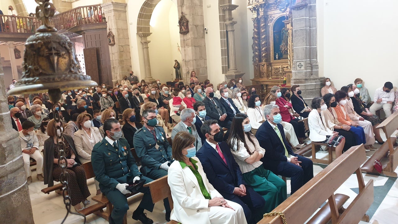Los campanarienses acompañaron a la Virgen de Piedraescrita en la eucaristía y posterior procesión. 