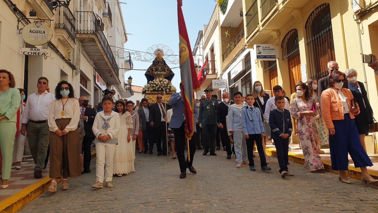 Los campanarienses acompañaron a la Virgen de Piedraescrita en la eucaristía y posterior procesión. 