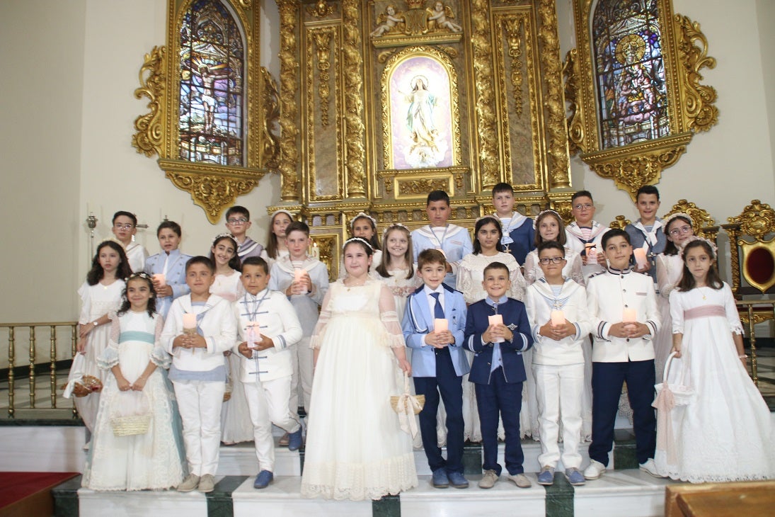 El Corpus Christi volvió a celebrarse con un gran acompañamiento por las calles de Campanario. 