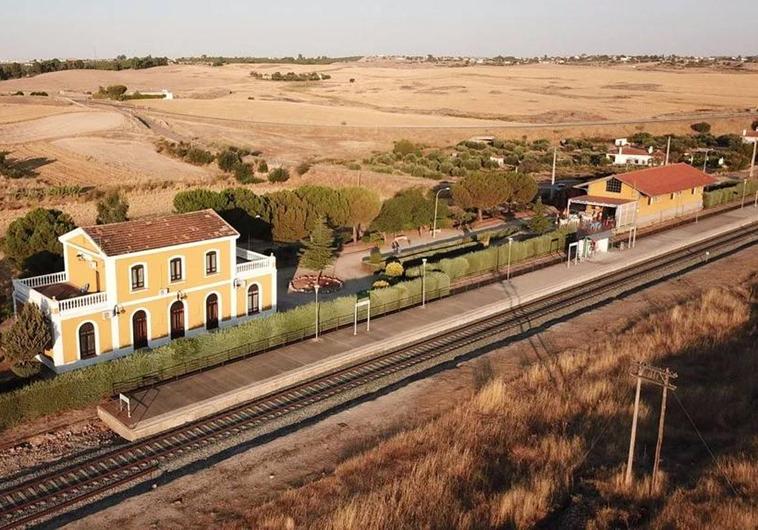 La estación de Campanario contará con una nueva vía para acoger trenes de 750 metros