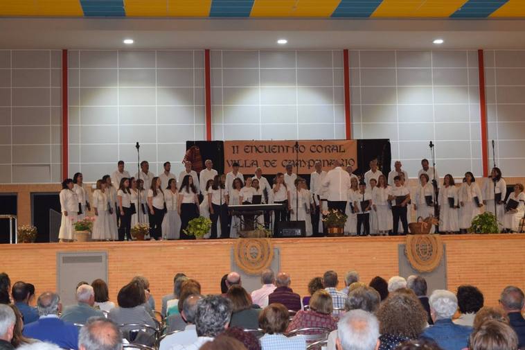 La suavidad de la melodía polifónica inundó la localidad en el II Encuentro de Corales Villa de Campanario