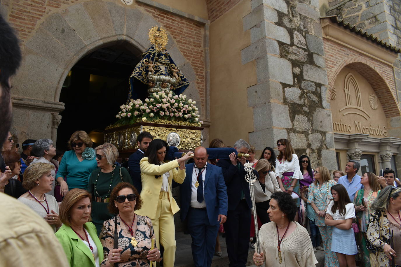 FOTOS FERIA DE ABRIL EN HONOR A LA VIRGEN DE PIEDRAESCRITA