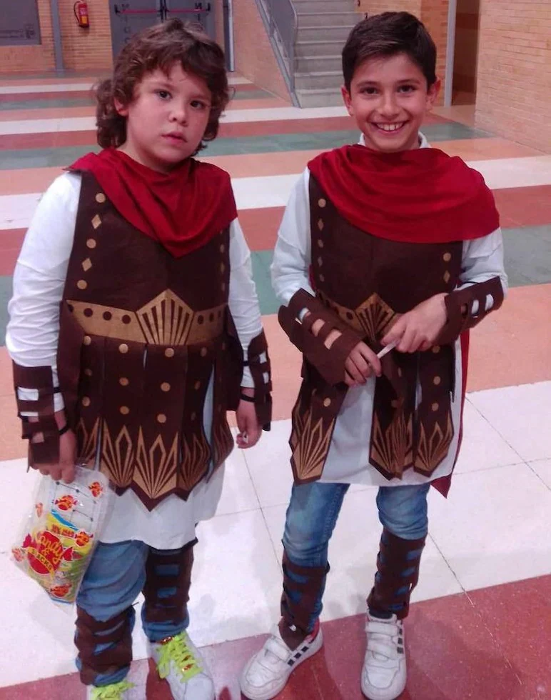 Arturo y Javier como soldados del rey Herodes