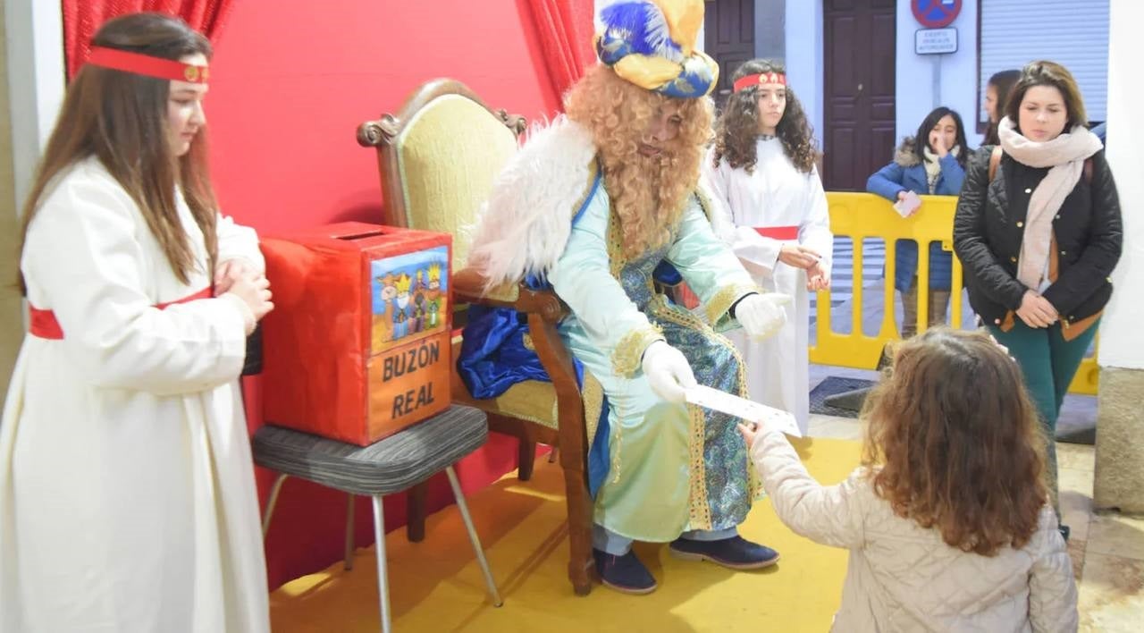El Cartero Real llega esta tarde a Campanario para recoger las cartas para los Reyes Magos