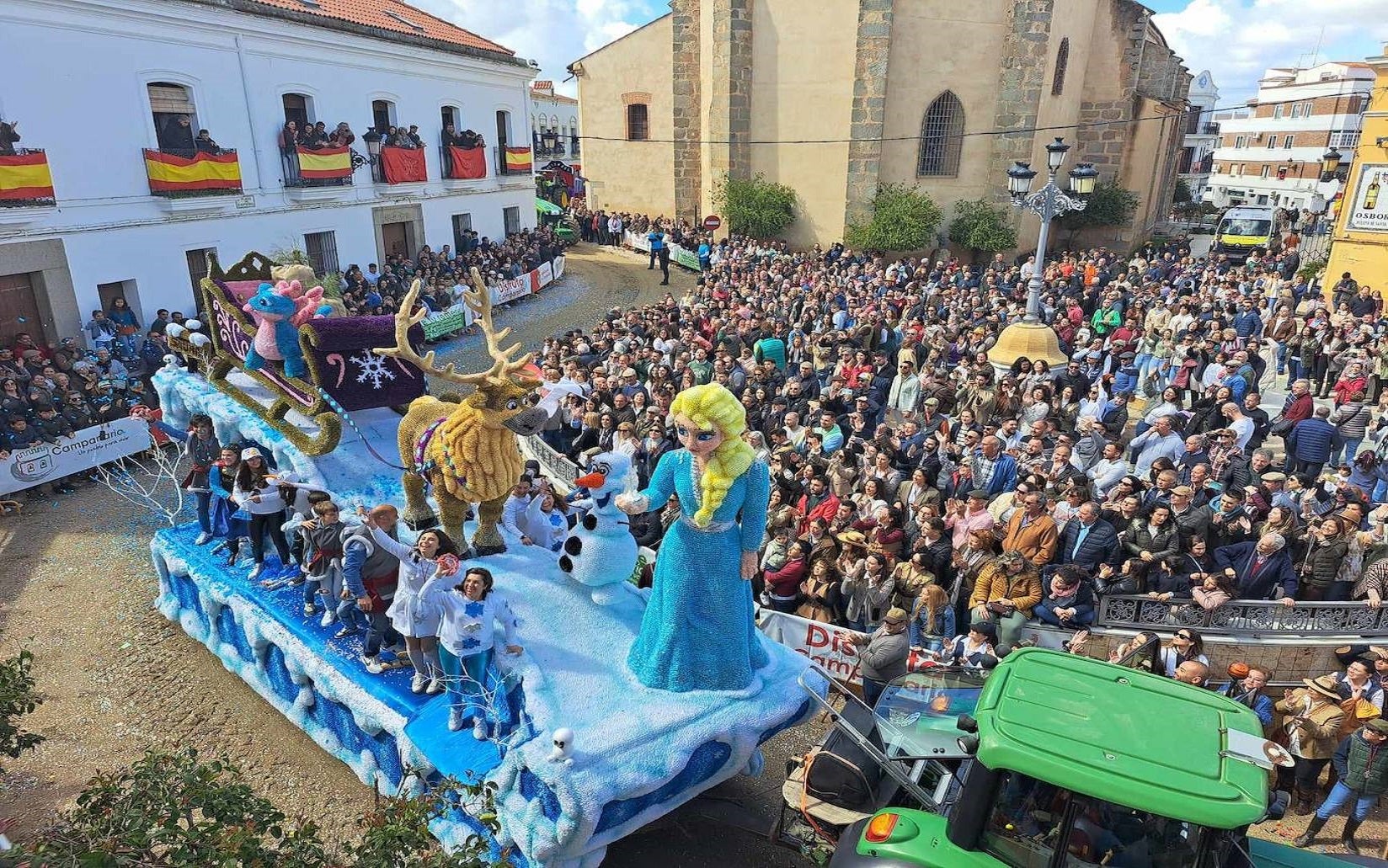 'Frozen', carroza ganadora del desfile de la romería de Piedraescrita 2024 en Campanario.