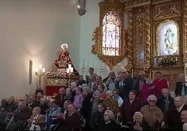 Los mayores visitaron a la Virgen de Piedrasescrita