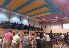 La Banda de música municipal puso a bailar a todos los vecinos