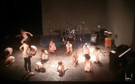 Momento de la clausura de la especialidad de ballet. FOTO: M. R.