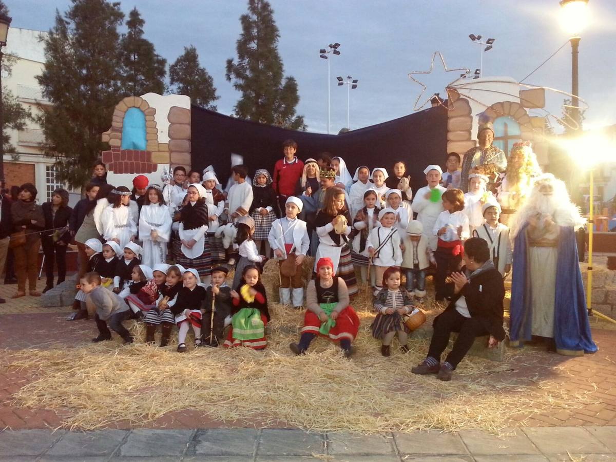 Todos los participantes en el belén viviente. 