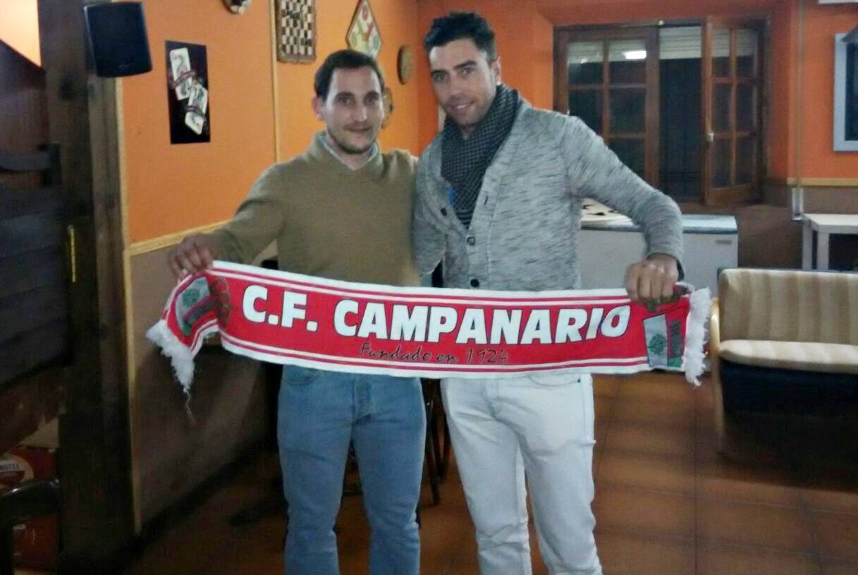 Borrajo y Pascual con la bufanda del 'Campa'. 
