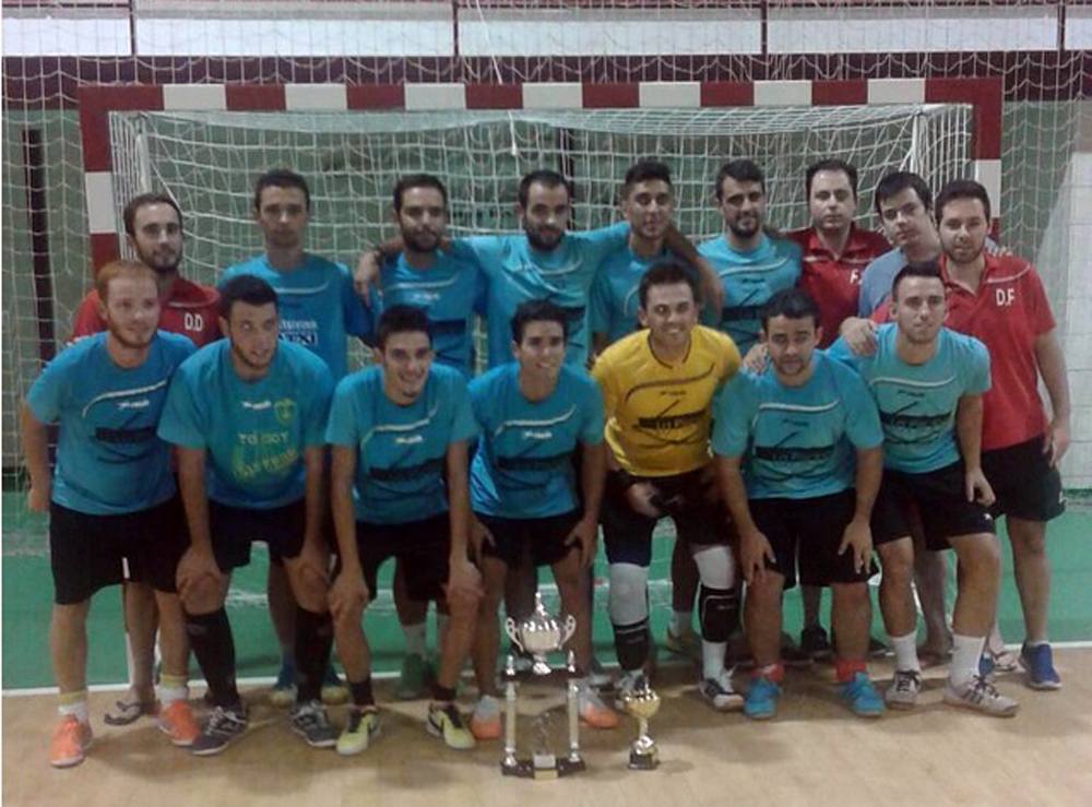 Equipo del Restaurante La Piscina de Quintana, campeón el año pasado en Campanario. 