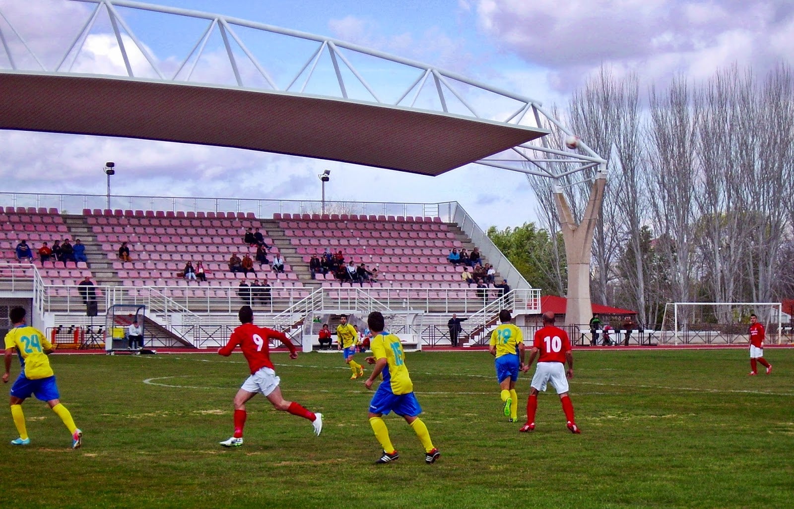 El nuevo 'Campa' se estrena en liga ante el Villafranca