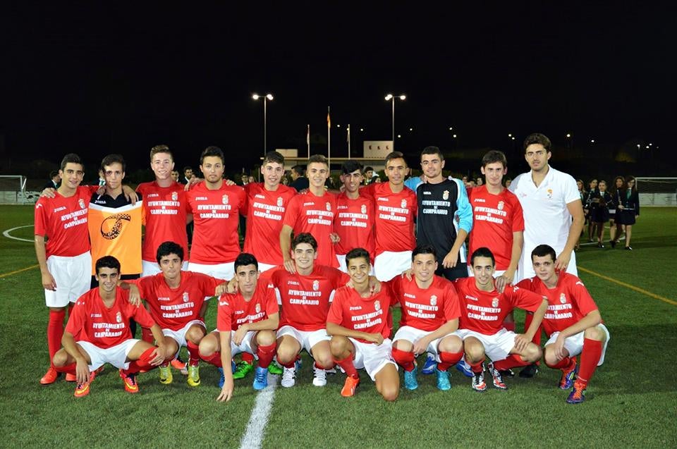 Equipo juvenil del Campanario que entrena Fidel.