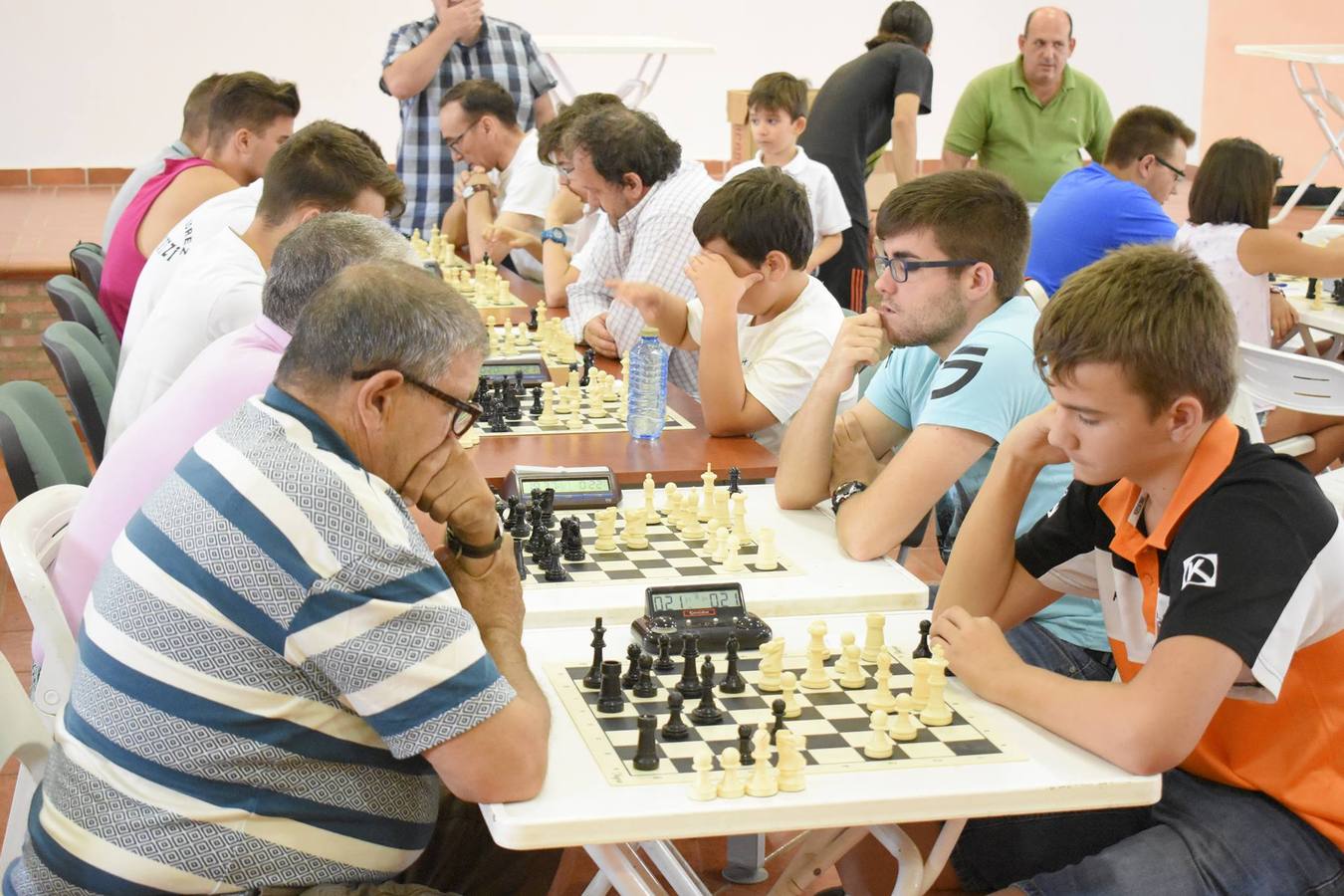 Juan José González, de Casas de Don Pedro, gana el torneo de ajedrez de El Alfil