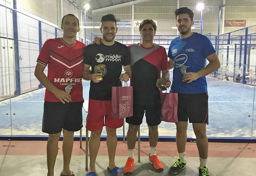 Los cuatro finalistas de la primera categoría masculina. 