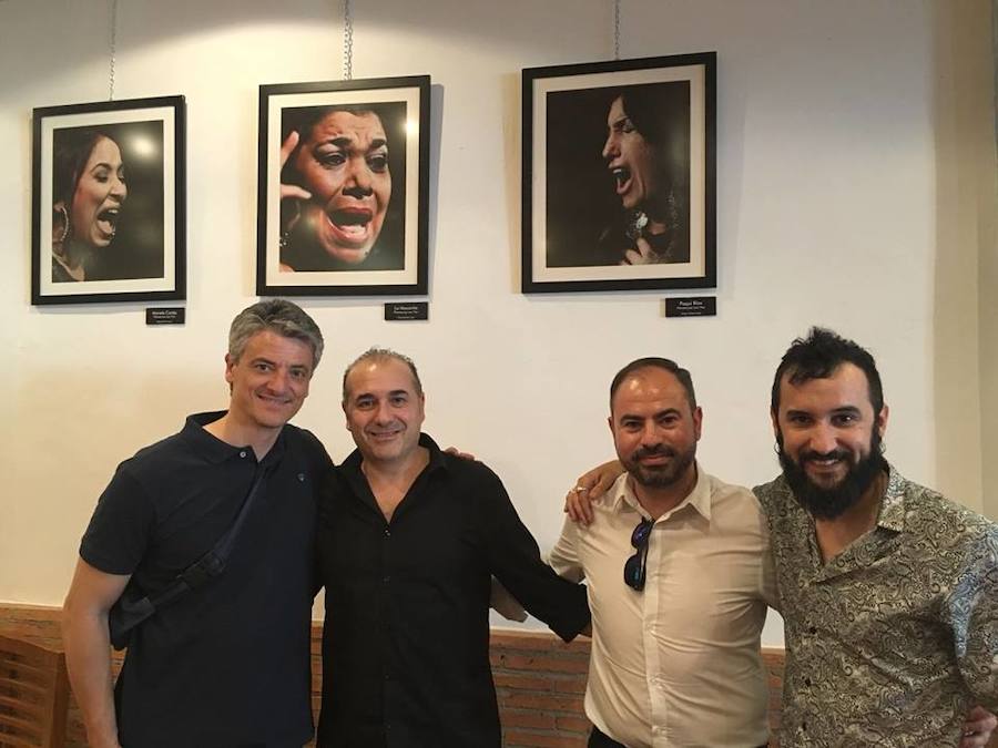 La exposición del campanariense Diego Gallardo 'Flamencas con voz' llega a Badajoz