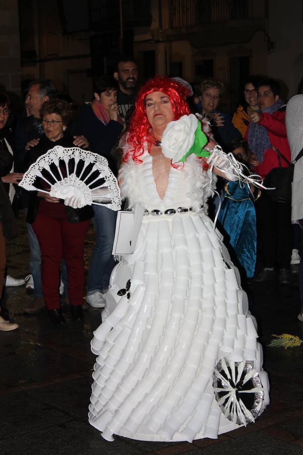 Imagen secundaria 2 - La comparsa 'La evolución del Universo', victoriosa del Carnaval