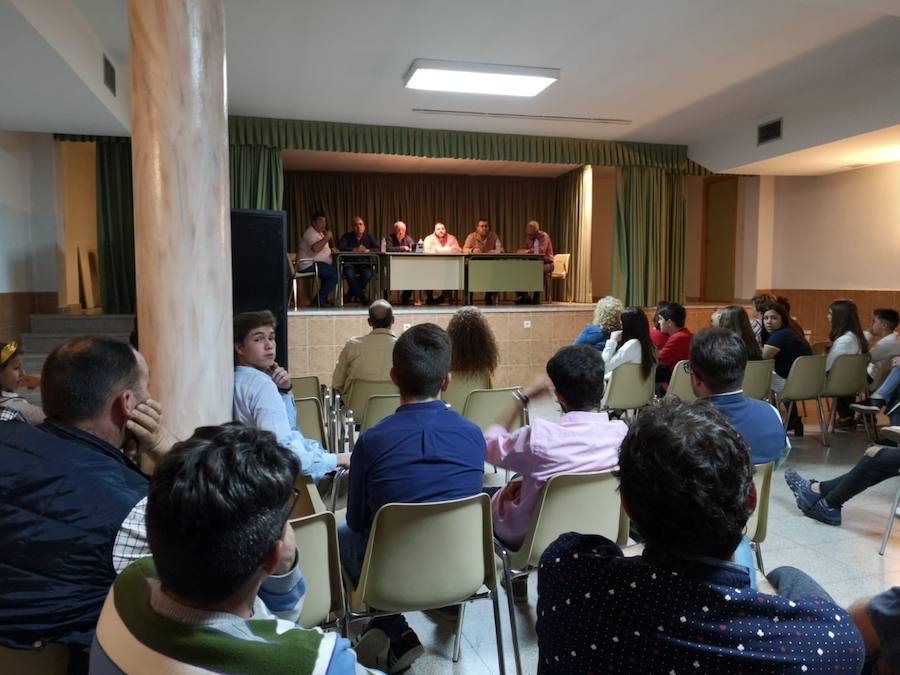 La puja se ha celebrado esta tarde en la casa parroquial. 