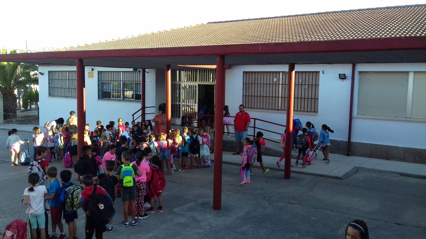 485 alumnos están matriculados este curso en el colegio e instituto